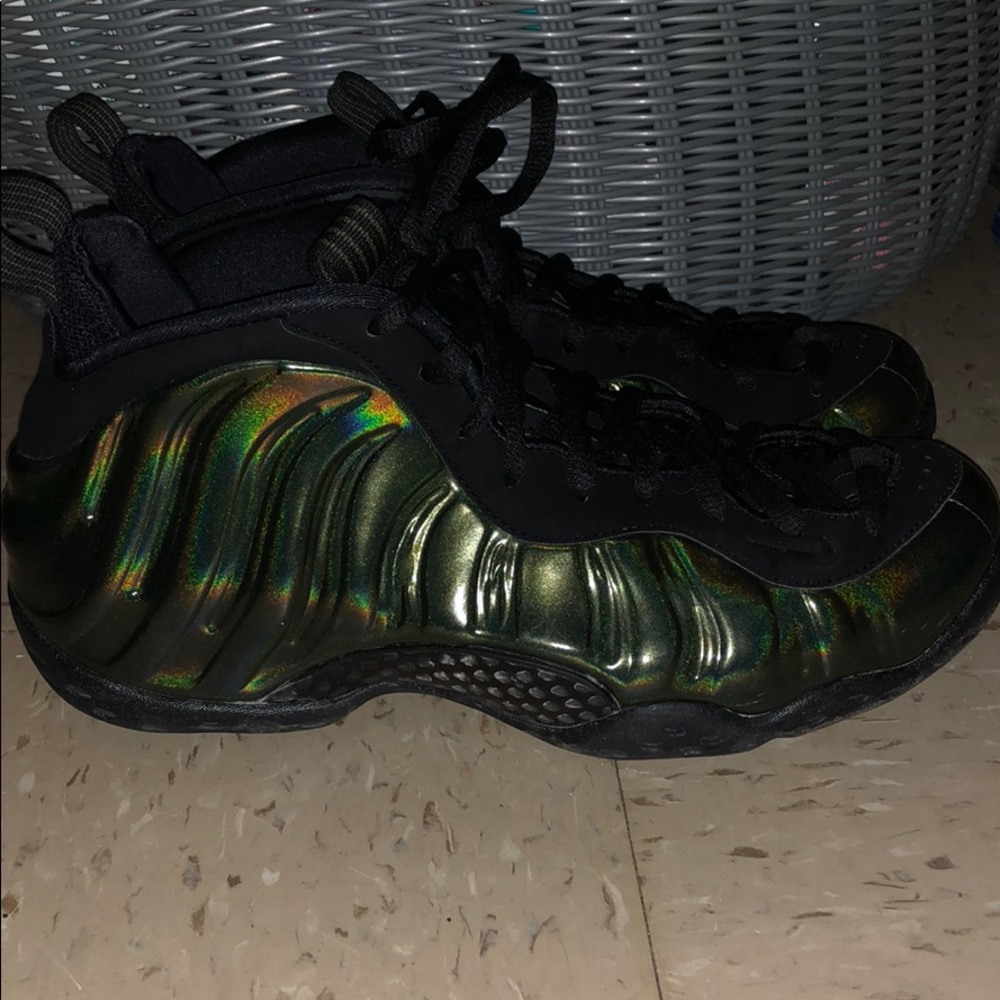 Nike foamposite legion green men’s size 8